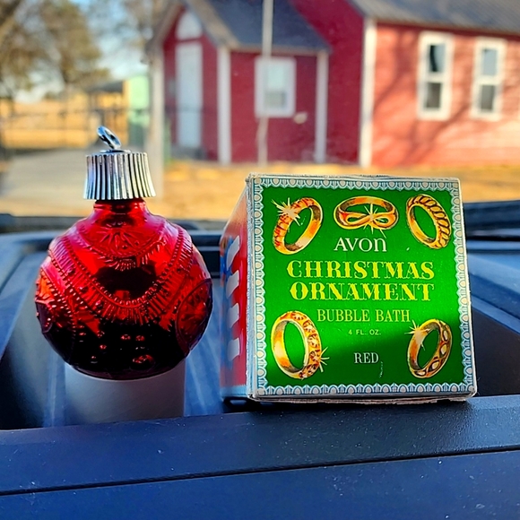 Vintage Avon Christmas Ornament 1970 - Picture 1 of 4